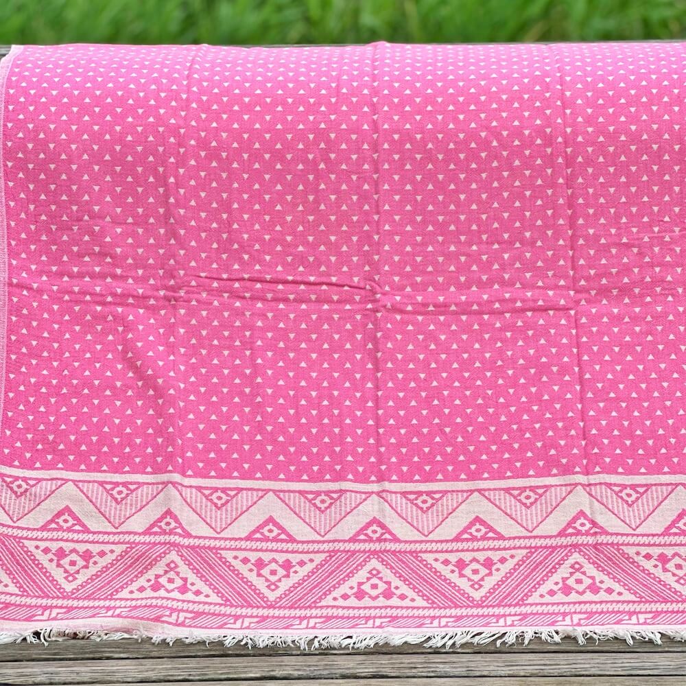 Pestemal_Linéa_dunkelrosa_detail.jaliya Pestemal_Linéa_dunkelrosa_detail.jaliya